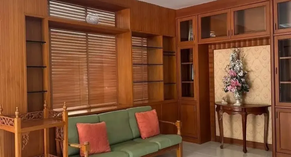 For rent 5 bedrooms house in Hang Dong, Chiang Mai