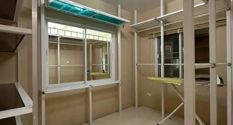 For rent 5 bedrooms house in Hang Dong, Chiang Mai