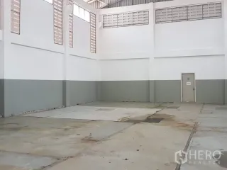 For rent warehouse in Khlong Luang, Pathum Thani