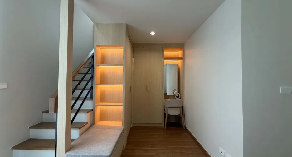 For rent 3 bedrooms townhouse in Bang Phli, Samut Prakan