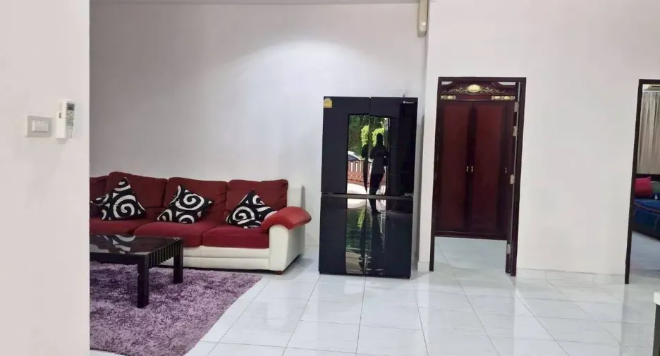 For rent 4 bedrooms villa in Huay Yai, Pattaya