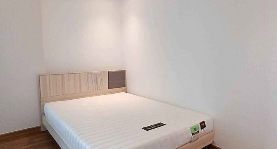For rent 3 ベッドルーム condo in Phra Khanong, Bangkok