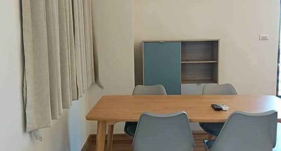 For rent 3 ベッドルーム condo in Phra Khanong, Bangkok