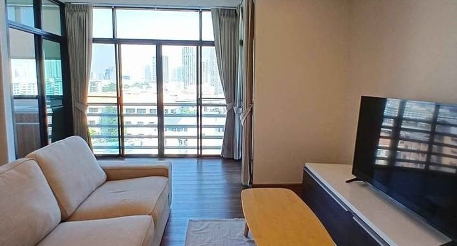 For rent 3 ベッドルーム condo in Phra Khanong, Bangkok