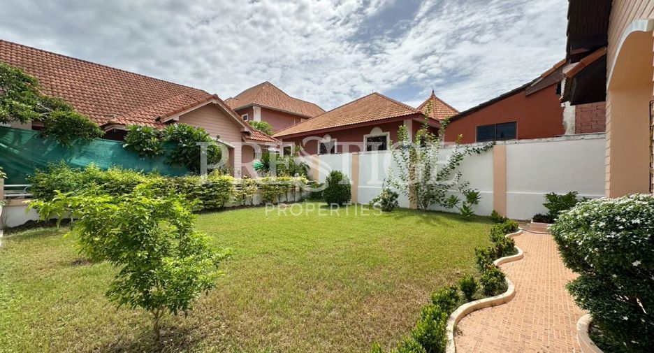For rent 3 bedrooms house in Bang Lamung, Chonburi