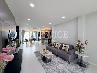 Haus zur Miete mit 5 Zimmer in Bang Lamung, Chonburi