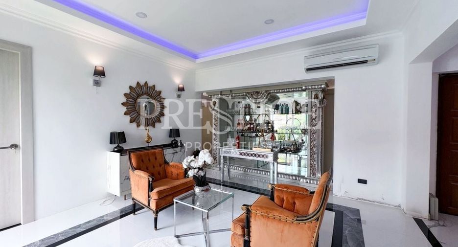 Haus zum Kauf mit 6 Zimmer in Jomtien, Pattaya
