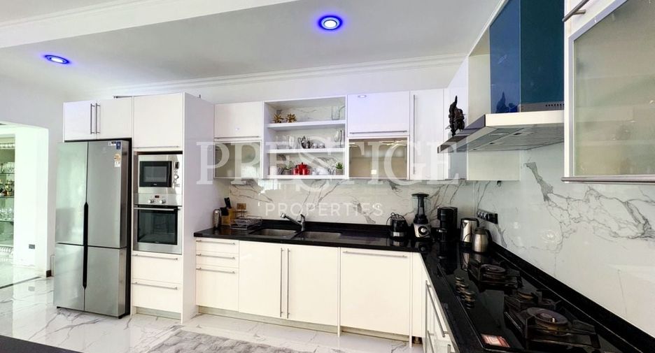Haus zum Kauf mit 6 Zimmer in Jomtien, Pattaya