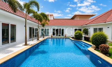 Haus zum Kauf mit 6 Zimmer in Jomtien, Pattaya