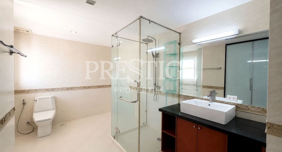 For sale 4 ベッドルーム condo in Bang Lamung, Chonburi