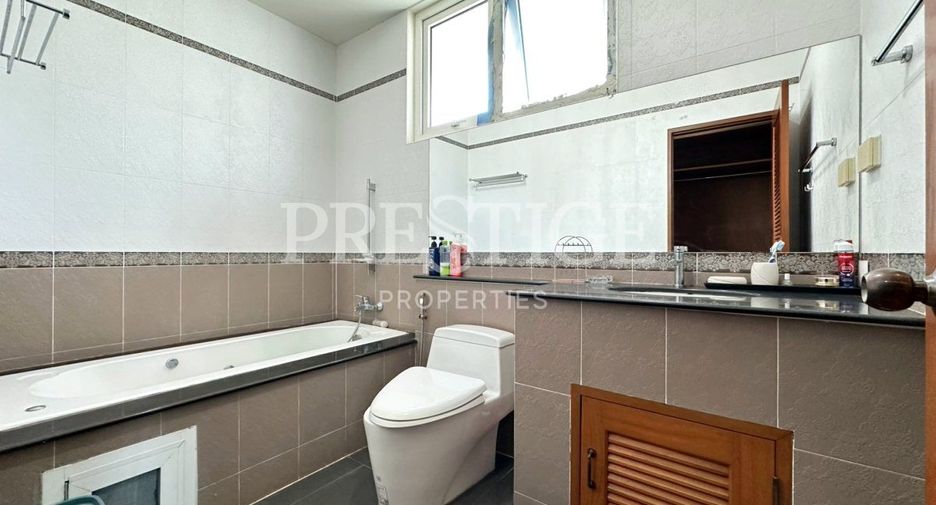 For sale and for rent 6 bedrooms house in Bang Lamung, Chonburi