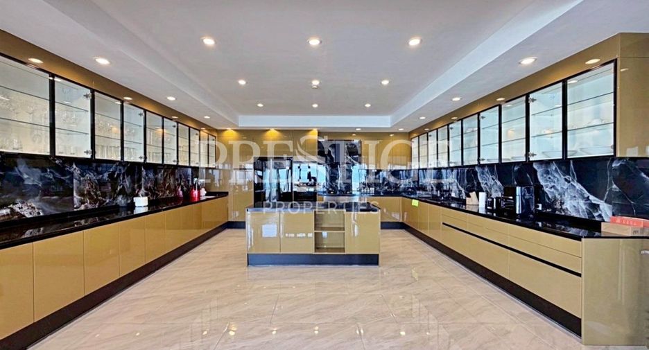 For rent 2 bedrooms condo in Na Jomtien, Pattaya
