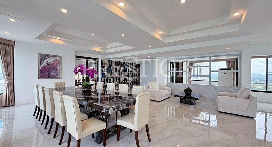 For rent 2 bedrooms condo in Na Jomtien, Pattaya