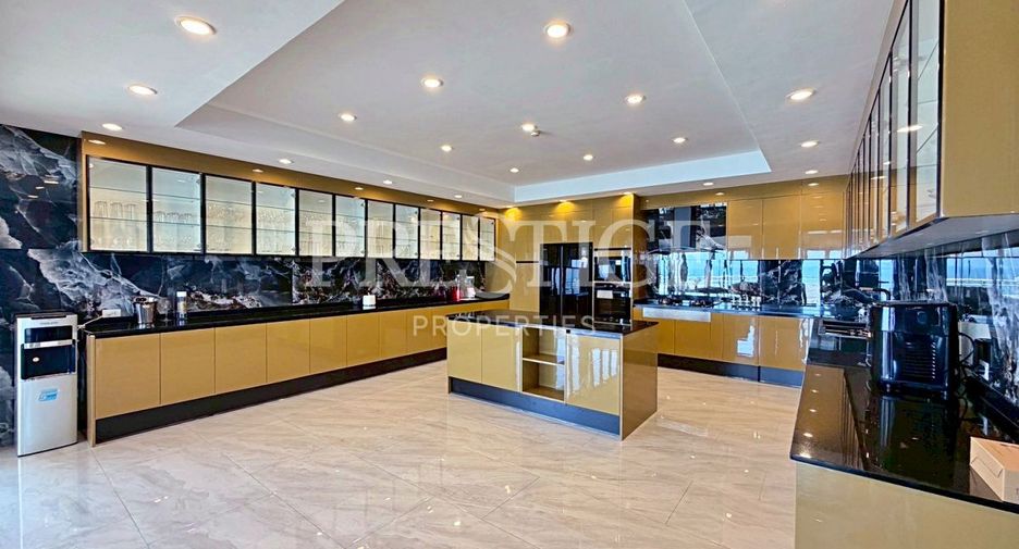 For rent 2 bedrooms condo in Na Jomtien, Pattaya