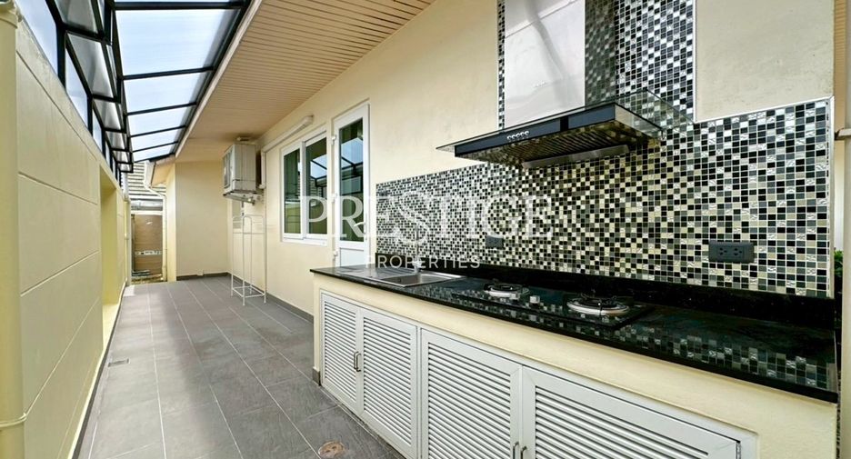 For rent 2 bedrooms house in Bang Lamung, Chonburi