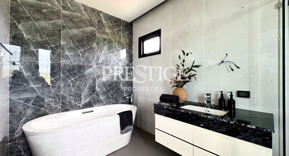 For rent 4 bedrooms house in Bang Lamung, Chonburi