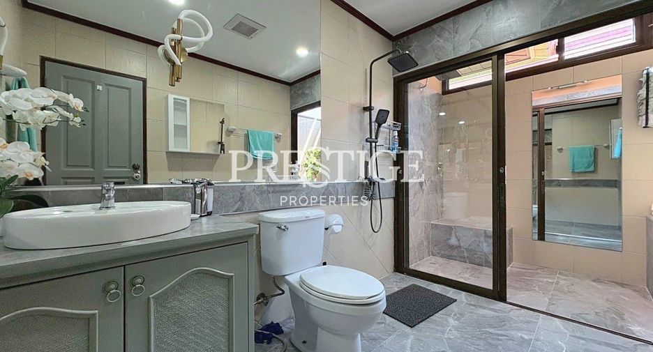 Casa en alquiler de 3 habitaciones en Bang Saray, Pattaya