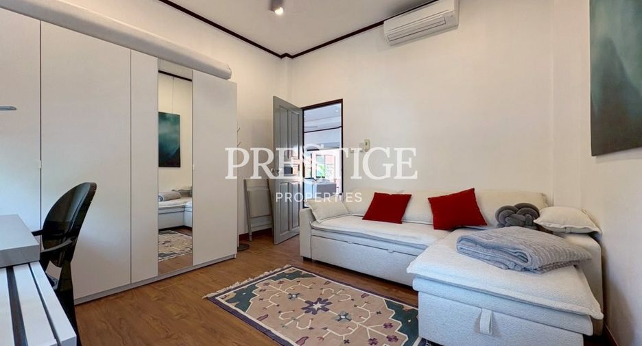 Casa en alquiler de 3 habitaciones en Bang Saray, Pattaya