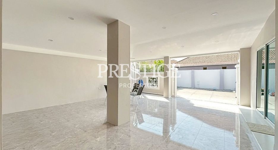 Casa en venta y en alquiler de 4 habitaciones en Bang Lamung, Chonburi