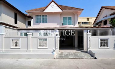 Casa en venta y en alquiler de 4 habitaciones en Bang Lamung, Chonburi