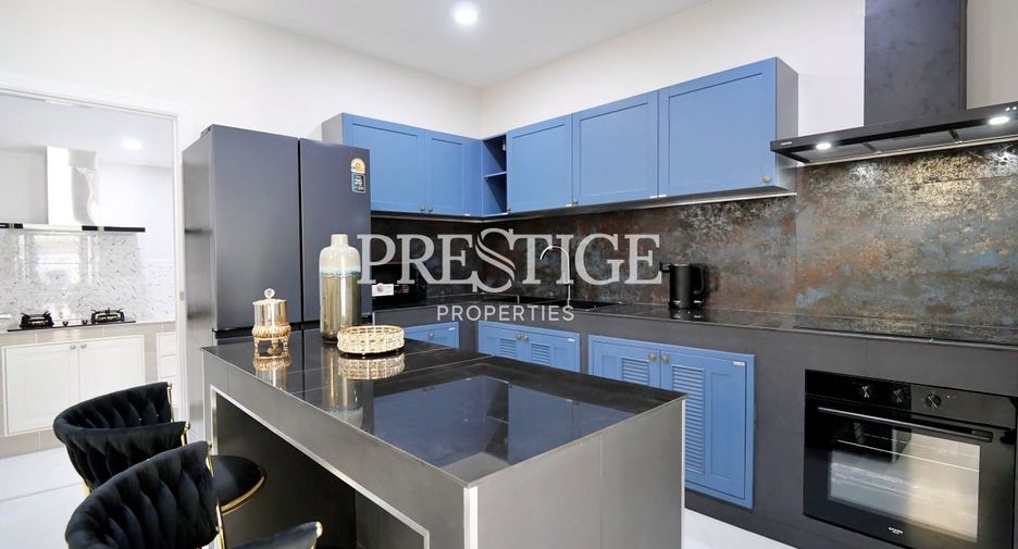Casa en venta y en alquiler de 4 habitaciones en Bang Lamung, Chonburi