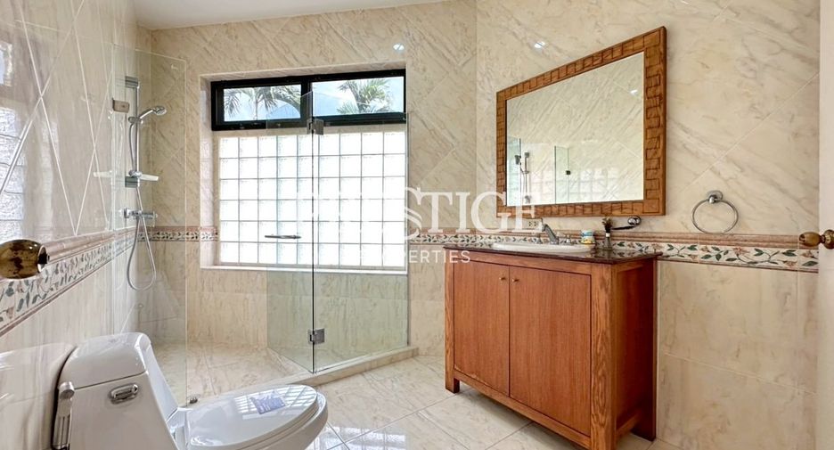 For rent 5 bedrooms house in Bang Lamung, Chonburi