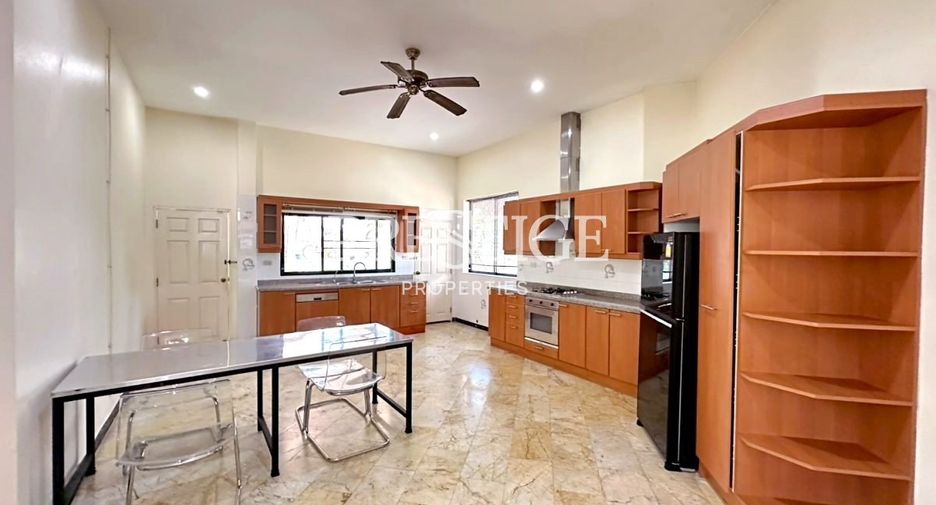 For rent 5 bedrooms house in Bang Lamung, Chonburi