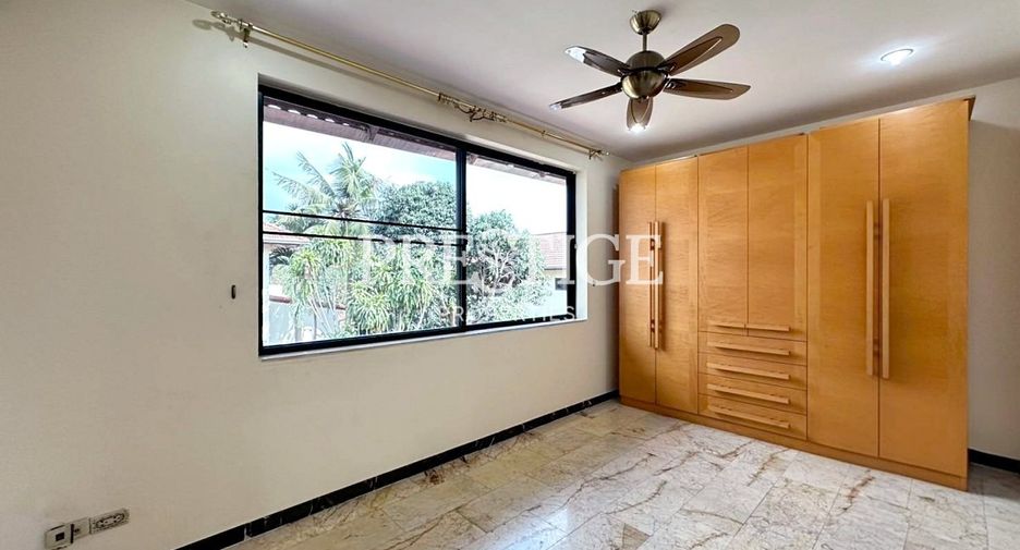 For rent 5 bedrooms house in Bang Lamung, Chonburi