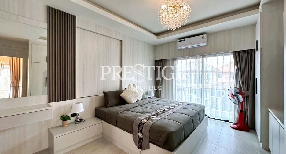 À louer 4 chambres maison à East Pattaya, Pattaya