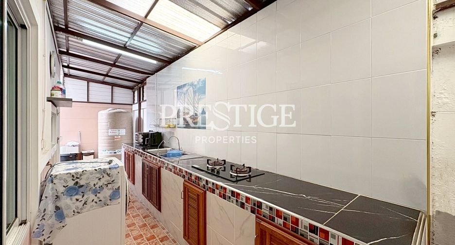 For rent 3 bedrooms house in Huay Yai, Pattaya