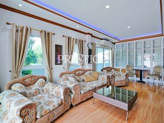 Аренда 9 спальни дом в Банг Ламунг, Чонбури