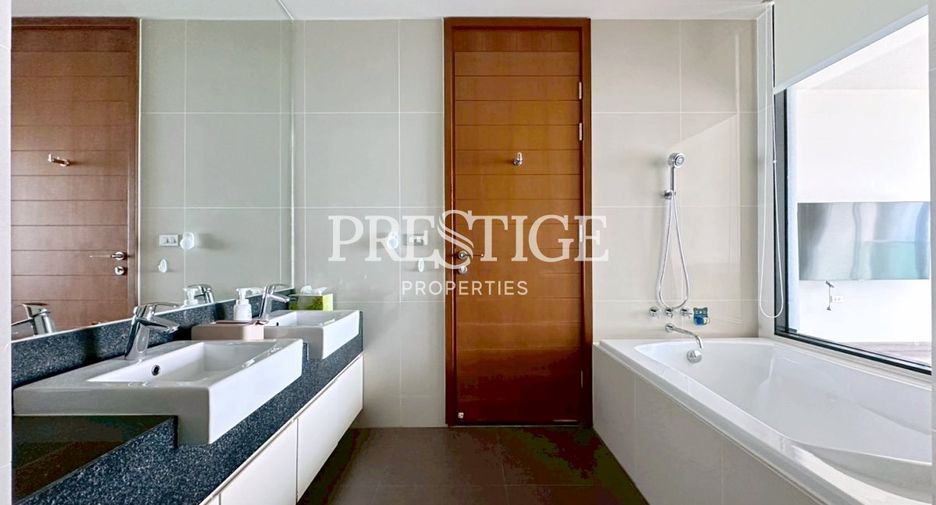 For rent 2 bedrooms condo in Na Jomtien, Pattaya