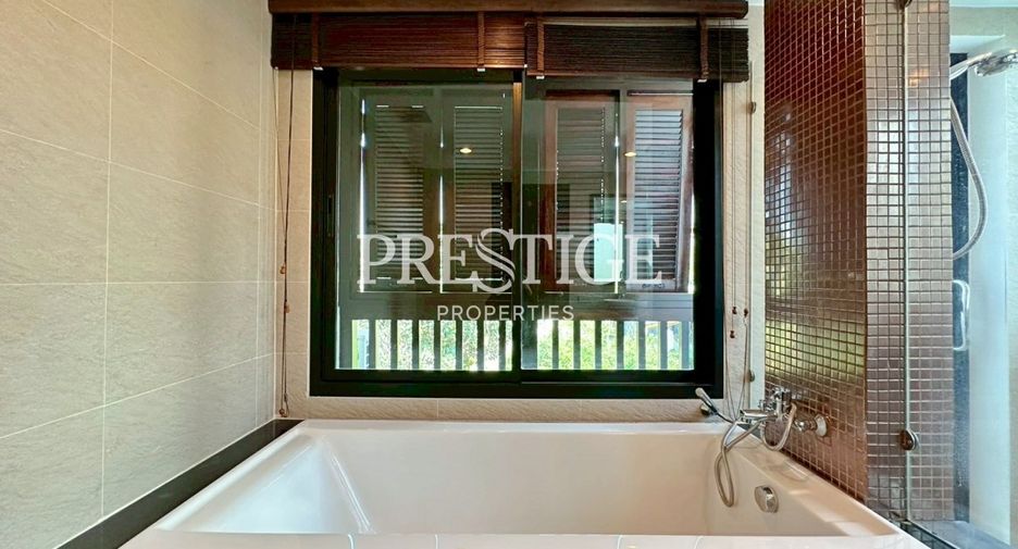 Casa en alquiler de 4 habitaciones en Bang Lamung, Chonburi