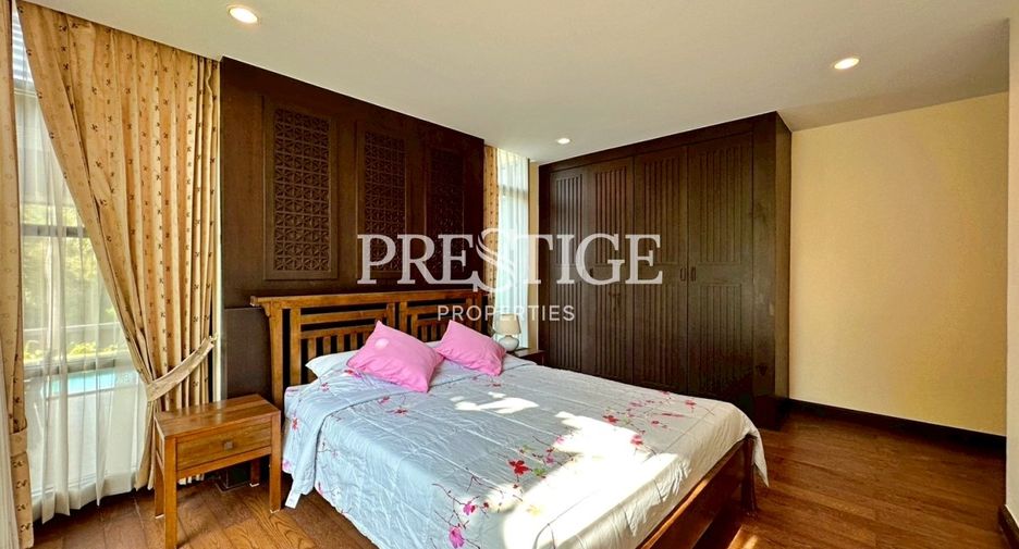 Casa en alquiler de 4 habitaciones en Bang Lamung, Chonburi