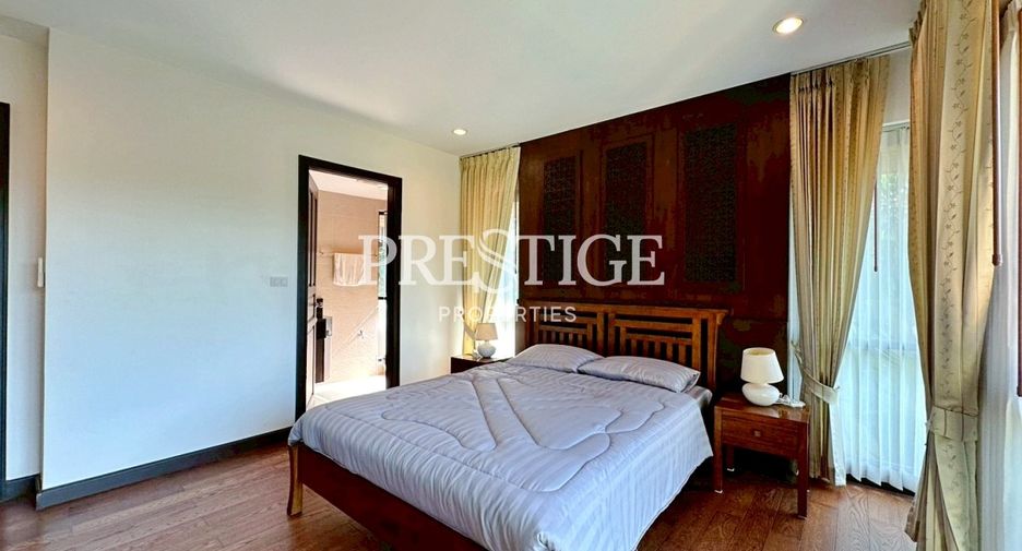Casa en alquiler de 4 habitaciones en Bang Lamung, Chonburi