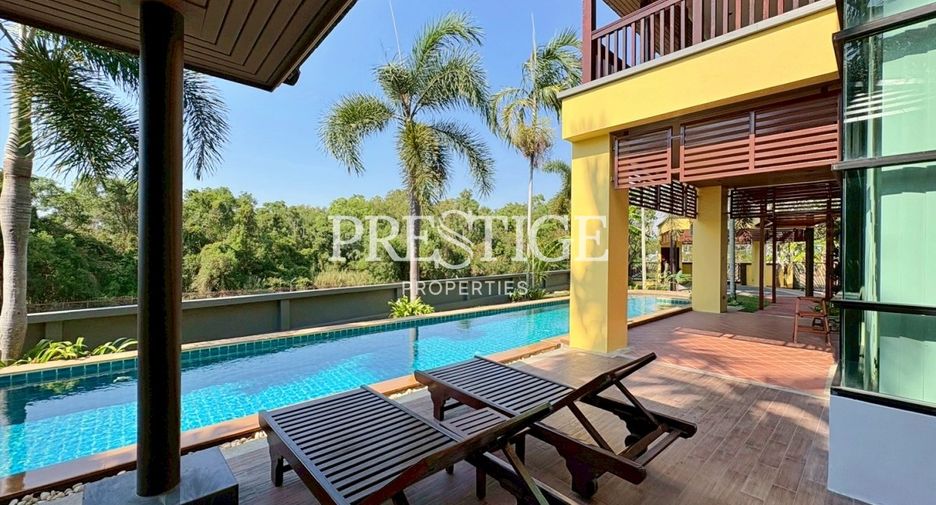 Casa en alquiler de 4 habitaciones en Bang Lamung, Chonburi