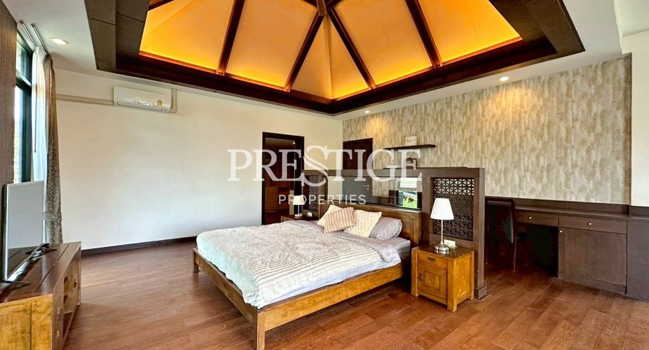 Casa en alquiler de 4 habitaciones en Bang Lamung, Chonburi
