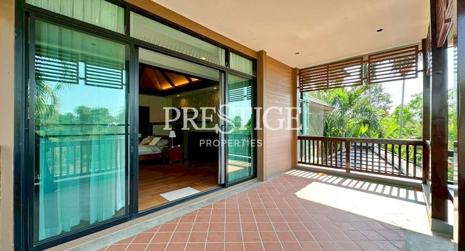 Casa en alquiler de 4 habitaciones en Bang Lamung, Chonburi