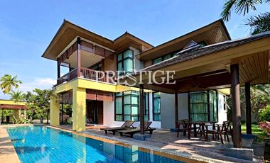 Casa en alquiler de 4 habitaciones en Bang Lamung, Chonburi
