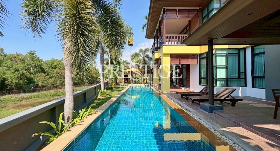 Casa en alquiler de 4 habitaciones en Bang Lamung, Chonburi