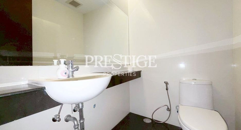 For rent 3 bedrooms condo in Jomtien, Pattaya