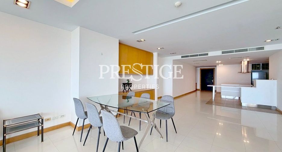 For rent 3 bedrooms condo in Jomtien, Pattaya