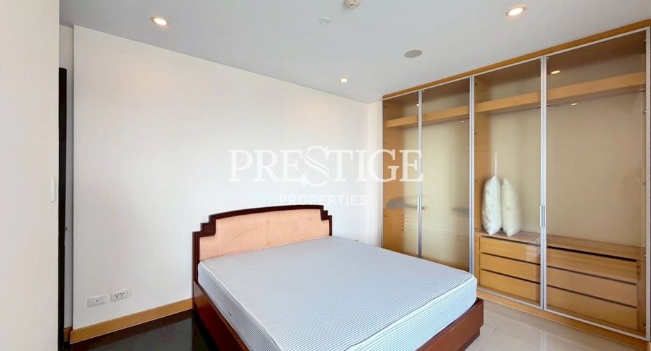 For rent 3 bedrooms condo in Jomtien, Pattaya