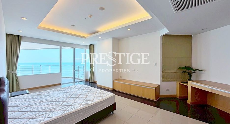 For rent 3 bedrooms condo in Jomtien, Pattaya