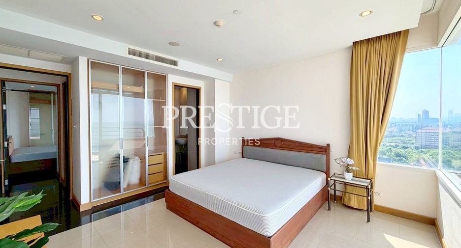 For rent 3 bedrooms condo in Jomtien, Pattaya
