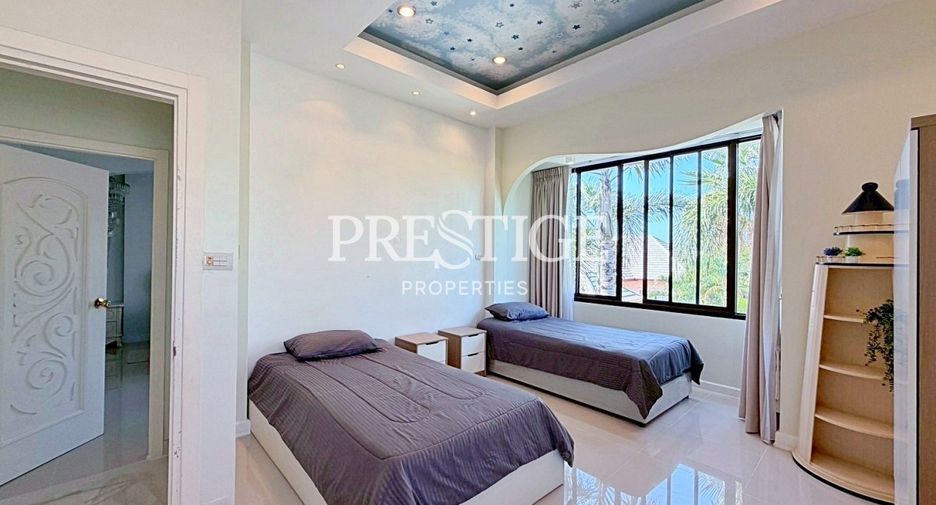 For rent 3 bedrooms house in Huay Yai, Pattaya