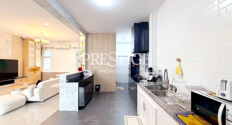 For rent 3 bedrooms house in Bang Lamung, Chonburi