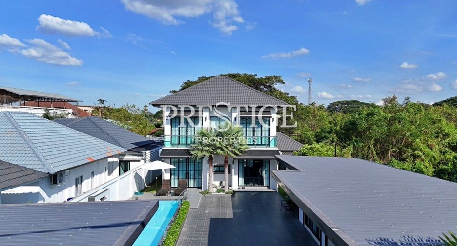 Haus zur Miete mit 5 Zimmer in Bang Lamung, Chonburi