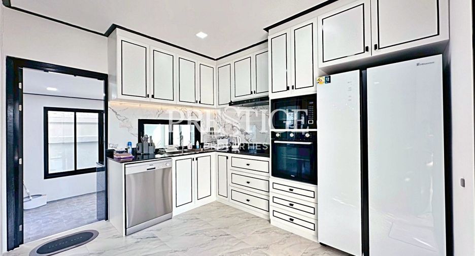 Haus zur Miete mit 5 Zimmer in Bang Lamung, Chonburi