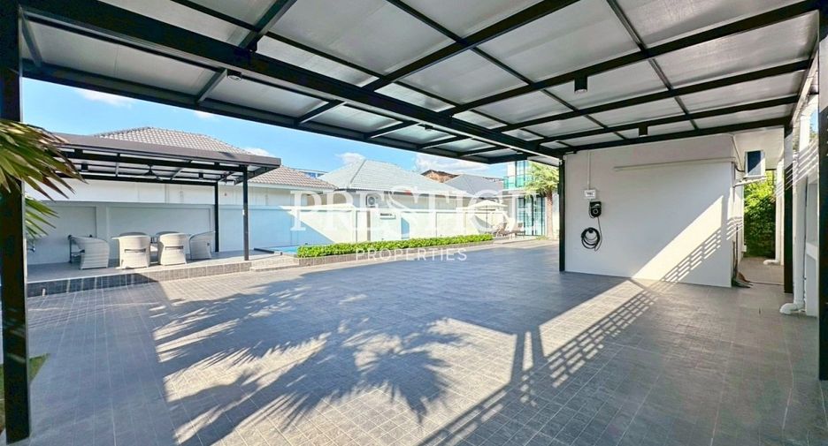 Haus zur Miete mit 5 Zimmer in Bang Lamung, Chonburi